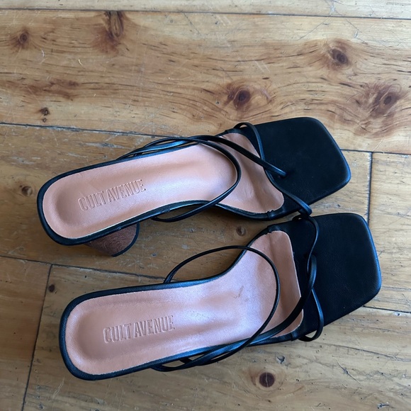 Cult Avenue Willow Strappy Heel - Picture 7 of 8